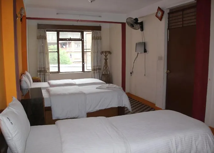 Hotel Happy Hotel *